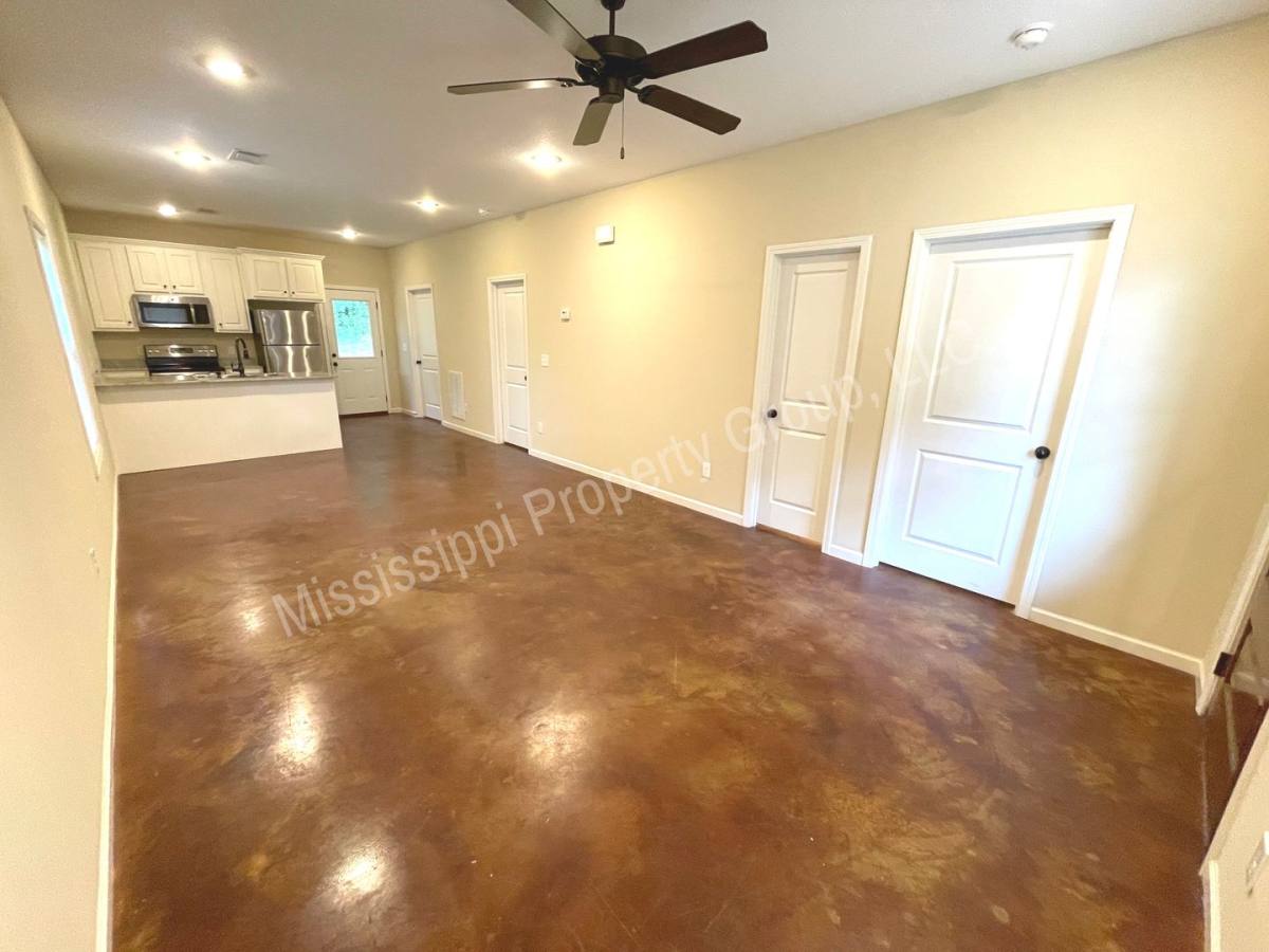 Townhouse for rent at 4851 S Lamar Blvd, Oxford, MS 38655