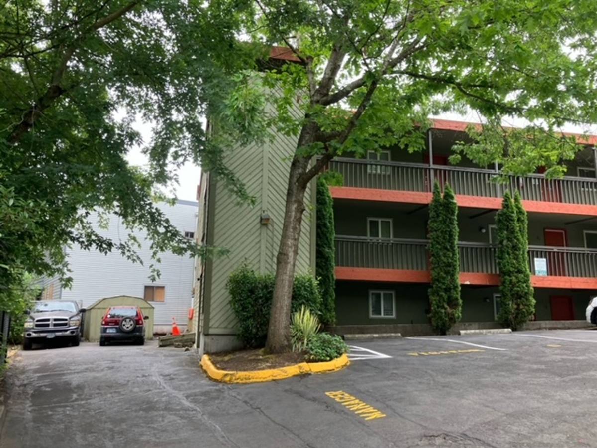 Apartment for rent at 8924 SW 30th Ave, Portland, OR 97219