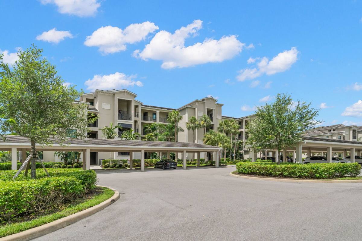 Condo for rent at 17520 Gawthrop Dr #303, Bradenton, FL 34211