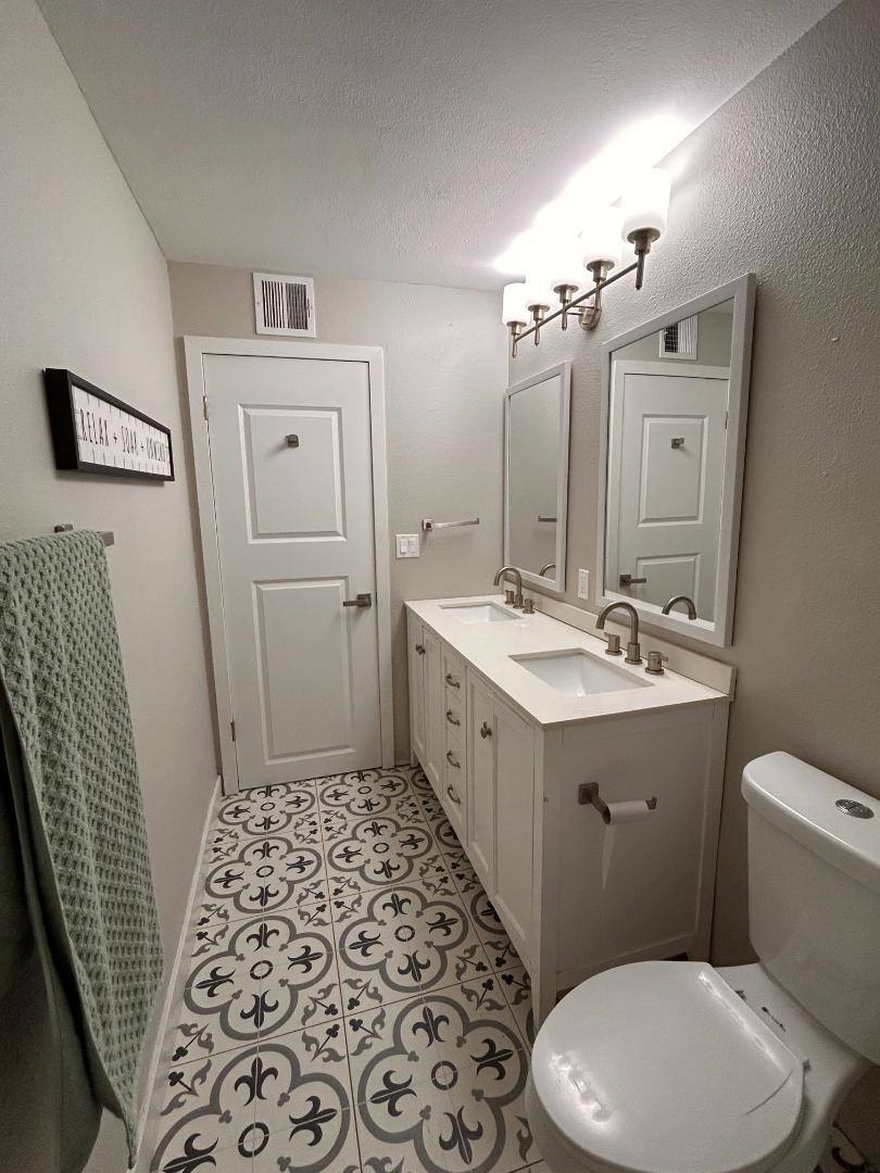 Apartment for rent at 3936 W Nancy Lane #ROOM 2, Phoenix, AZ 85041