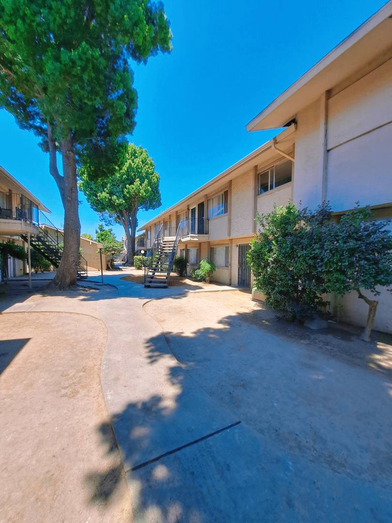 3420 N First St, Fresno, CA 93726 - Apartment For Rent - Image 4