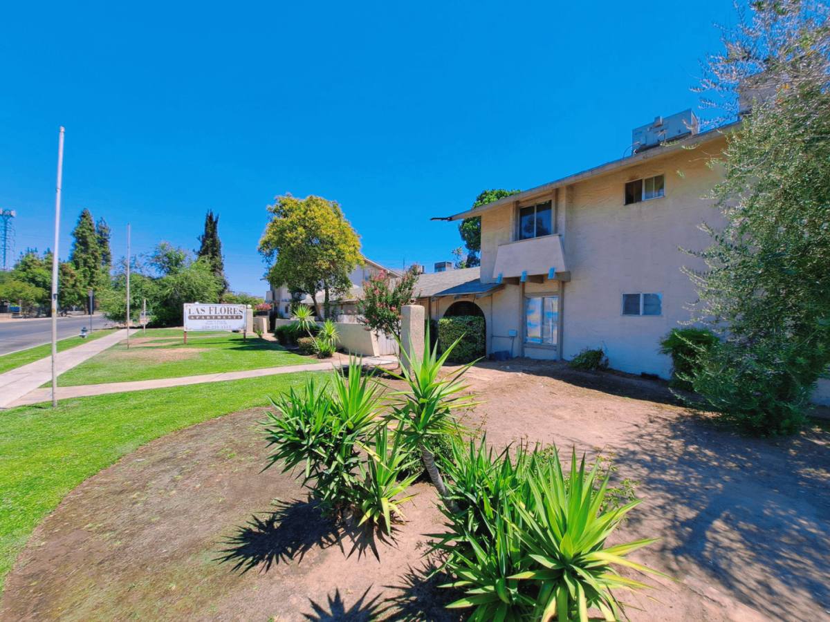 3420 N First St, Fresno, CA 93726 - Apartment For Rent - Image 2
