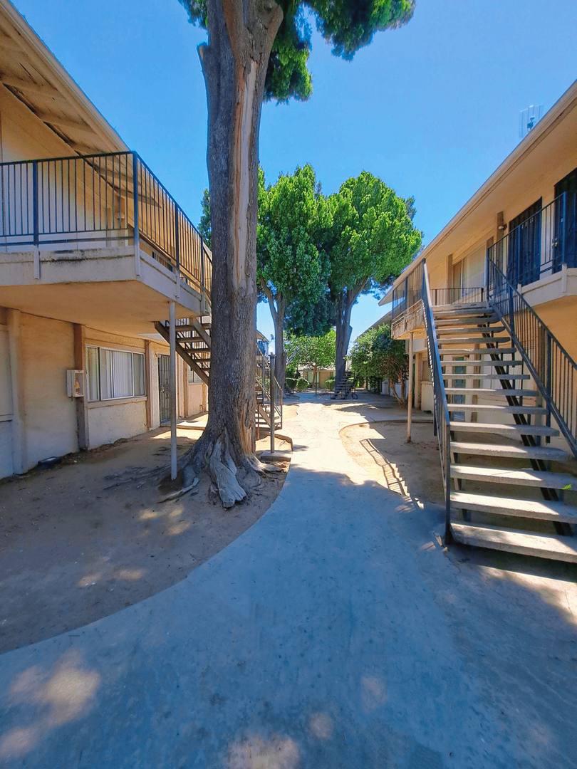 3420 N First St, Fresno, CA 93726 - Apartment For Rent - Image 5