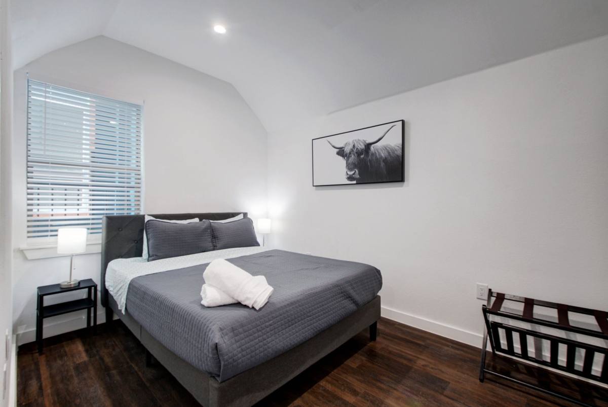 Apartment for rent at 1010 W 26th St, Austin, TX 78705
