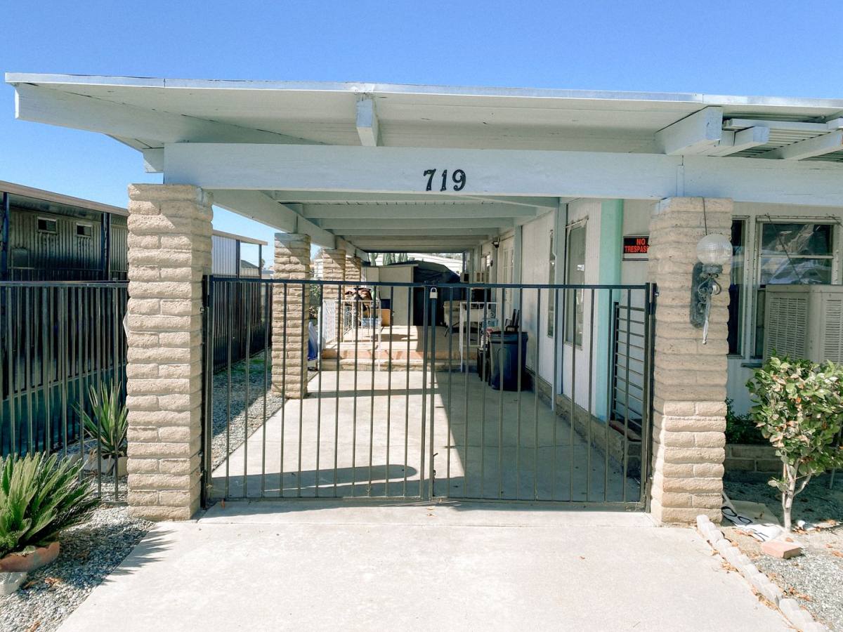 House for rent at 719 S Lyon Ave, Hemet, CA 92543