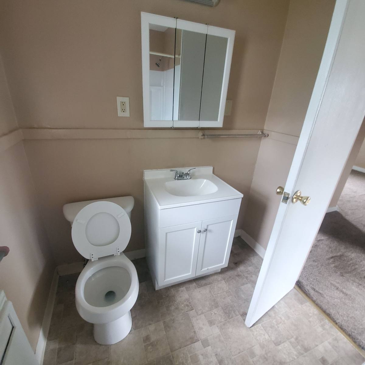 Apartment for rent at 19-74 Newell Ave, Tonawanda, NY 14150