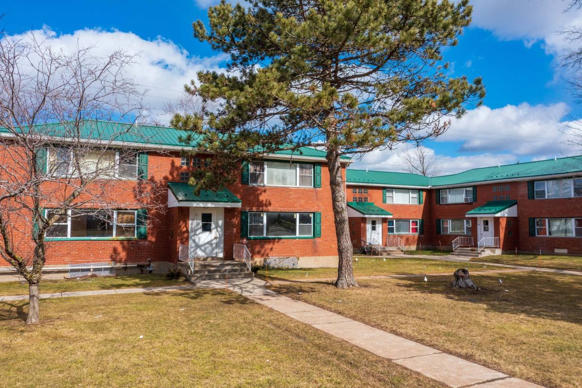 Apartment for rent at 19-74 Newell Ave, Tonawanda, NY 14150