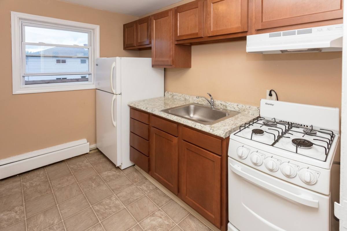 Apartment for rent at 19-74 Newell Ave, Tonawanda, NY 14150