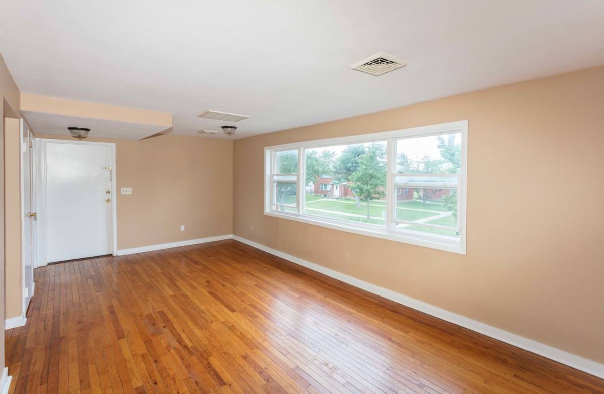 Apartment for rent at 19-74 Newell Ave, Tonawanda, NY 14150