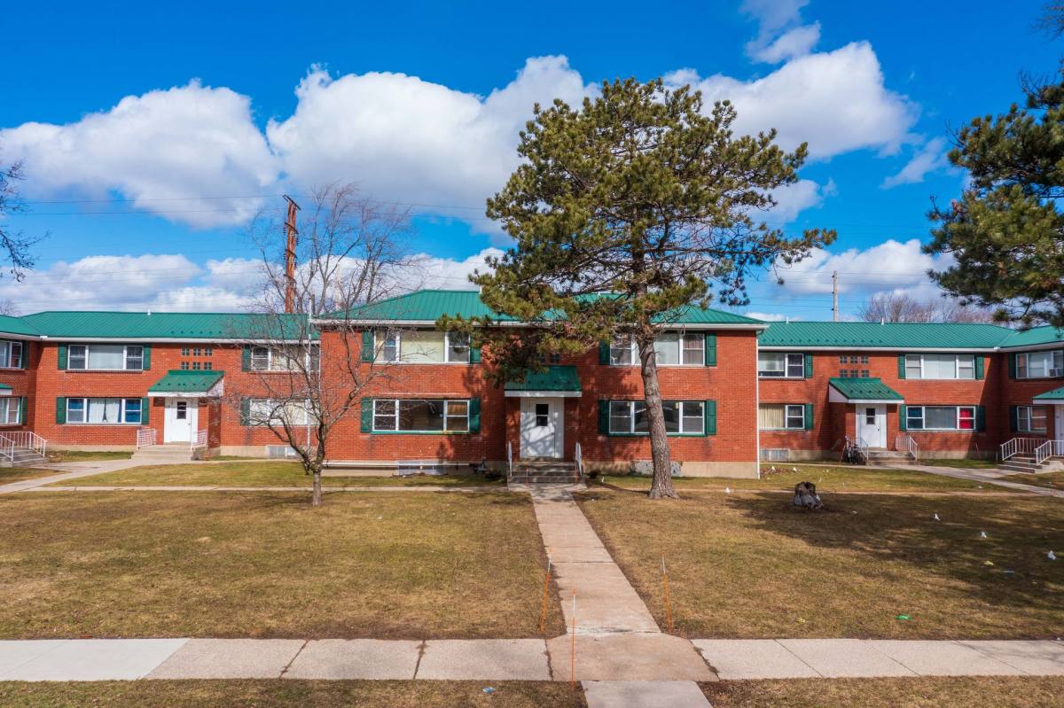Apartment for rent at 19-74 Newell Ave, Tonawanda, NY 14150