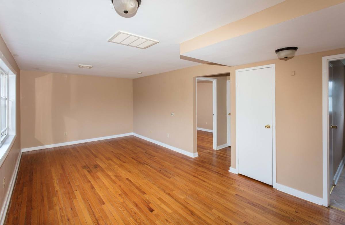 Apartment for rent at 19-74 Newell Ave, Tonawanda, NY 14150