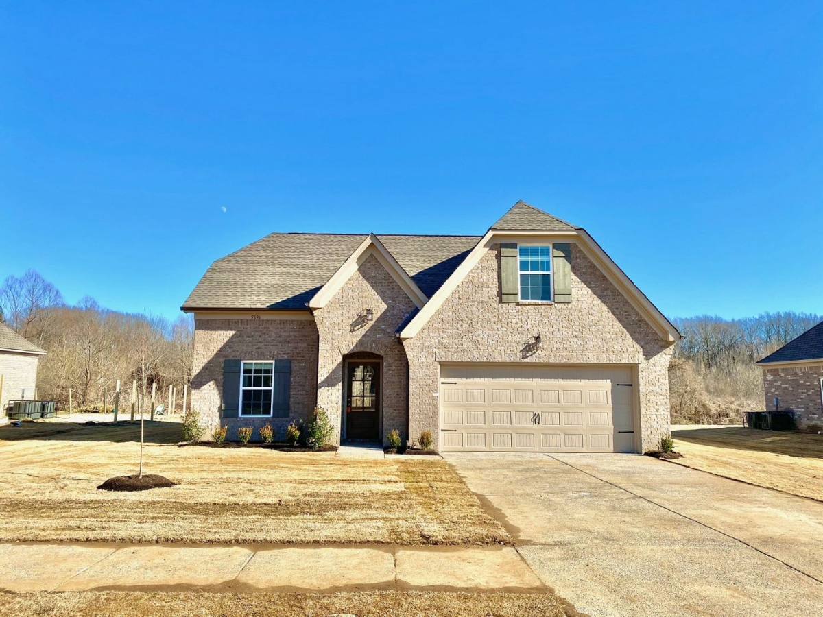 Apartment for rent at 5696 Matthew Dr, Horn Lake, MS 38637