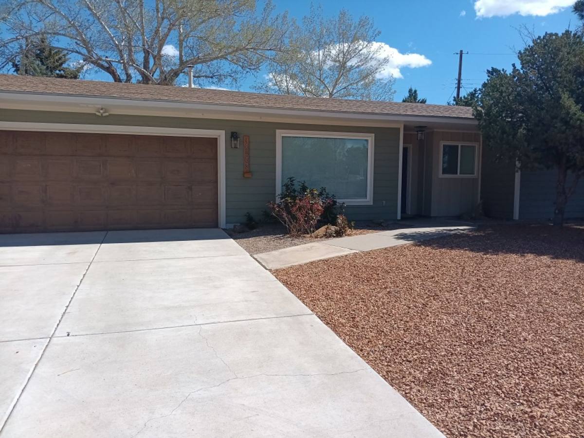 House for rent at 10508 Karen Ave NE, Albuquerque, NM 87111