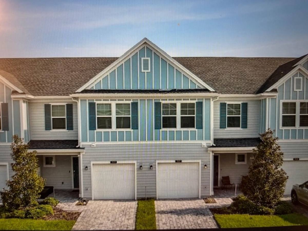 Townhouse for rent at 357 Boracay Circle, Saint Johns, FL 32259