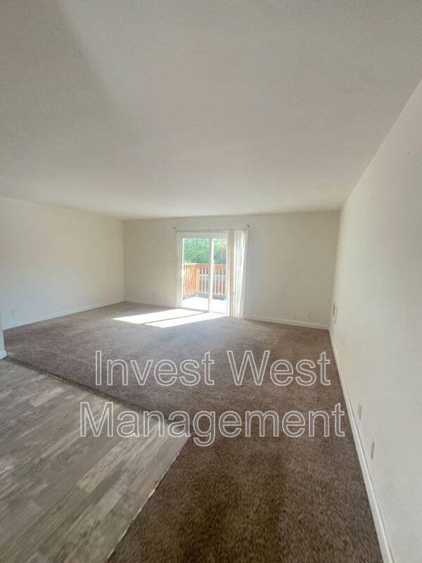 Apartment for rent at 1950 33 Ave #11, Longview, WA 98632