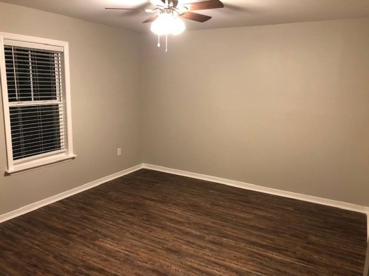Apartment for rent at 1726 Poplar St, Valdosta, GA 31601