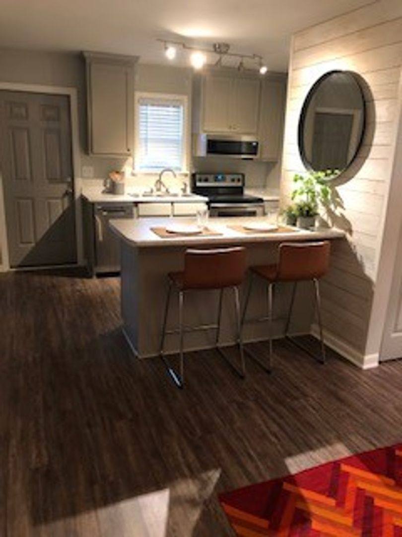 Apartment for rent at 1726 Poplar St, Valdosta, GA 31601