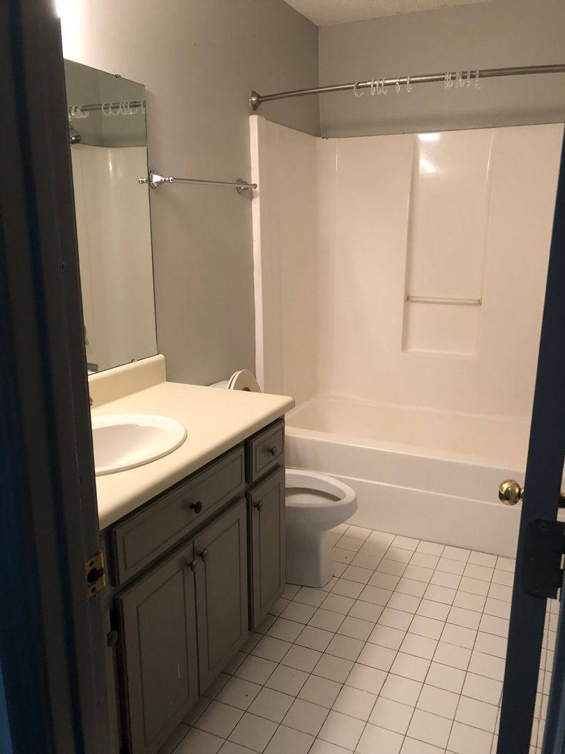 Apartment for rent at 113 N Patterson St, Valdosta, GA 31601