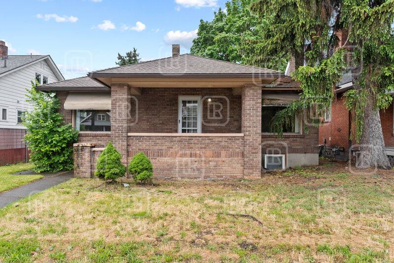House for rent at 808 E Mission Ave, Spokane, WA 99202