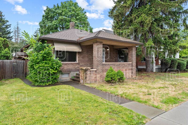 House for rent at 808 E Mission Ave, Spokane, WA 99202