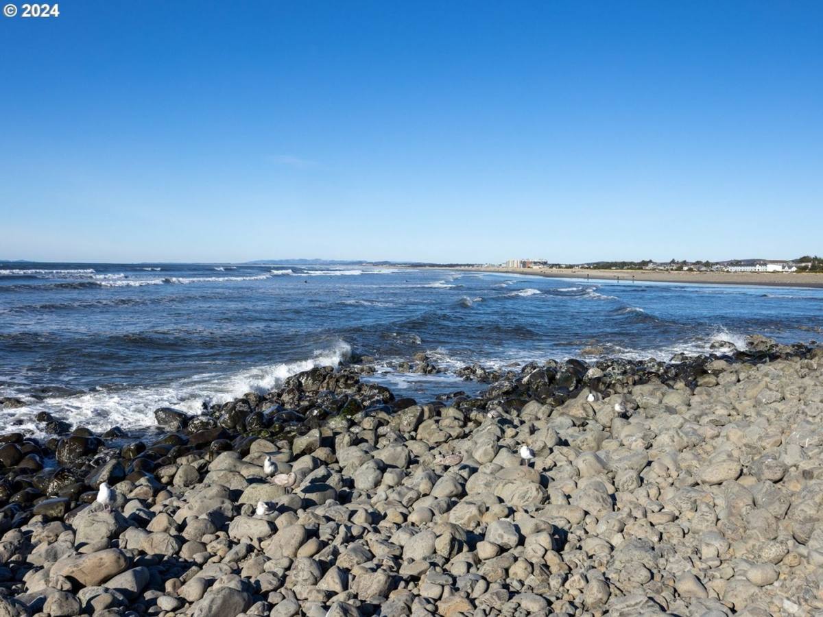 Apartment for rent at 849 1st Ave, Seaside, OR 97138