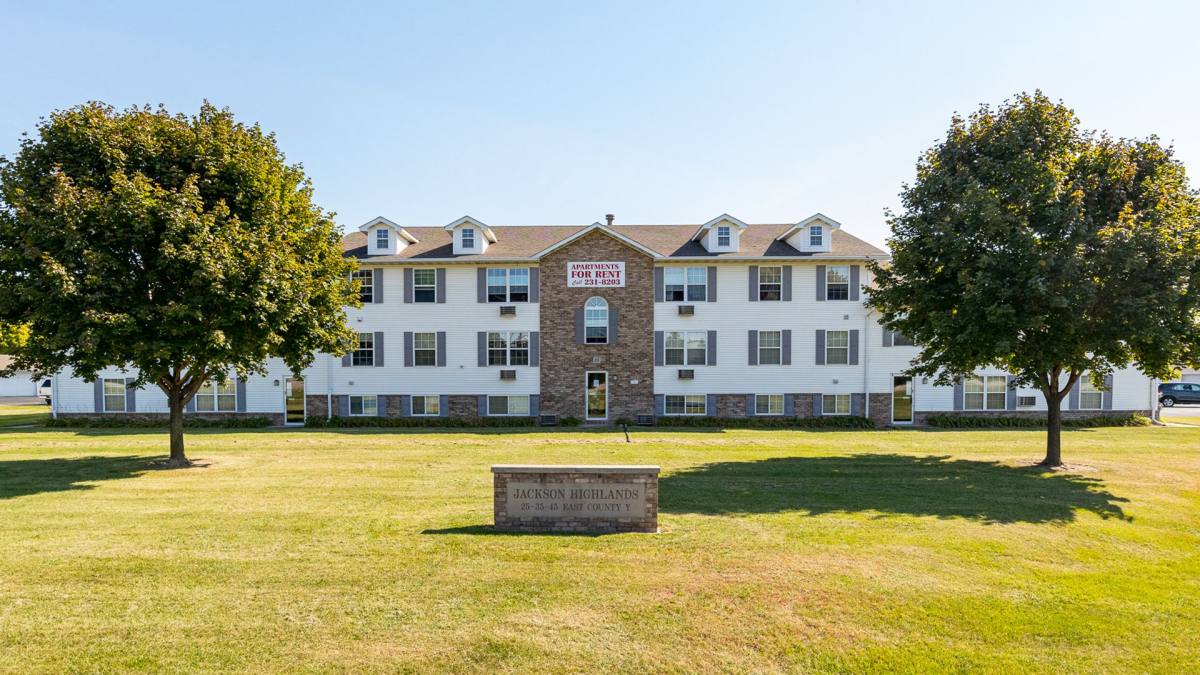Apartment for rent at Jackson Highlands, 25 - 45 E County Rd Y, Oshkosh, WI 54901