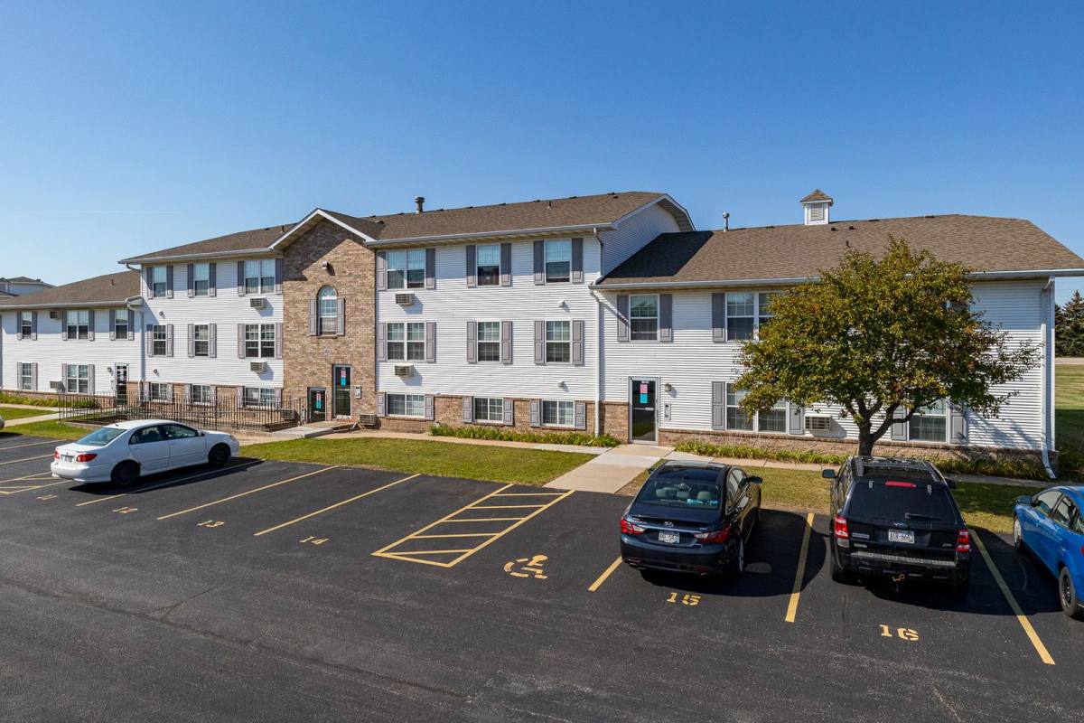 Apartment for rent at 25 - 45 E County Rd, Oshkosh, WI 54901