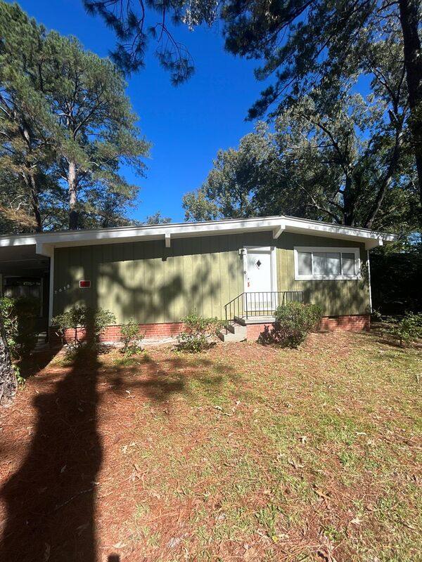 House for rent at 1618 Kentwood Dr, Jackson, MS 39212