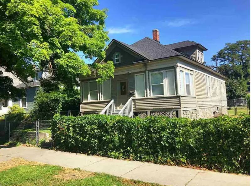 House for rent at 1011 E Augusta Ave, Spokane, WA 99207