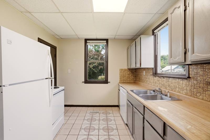 House for rent at 1011 E Augusta Ave, Spokane, WA 99207