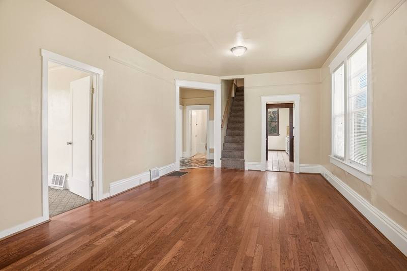 House for rent at 1011 E Augusta Ave, Spokane, WA 99207