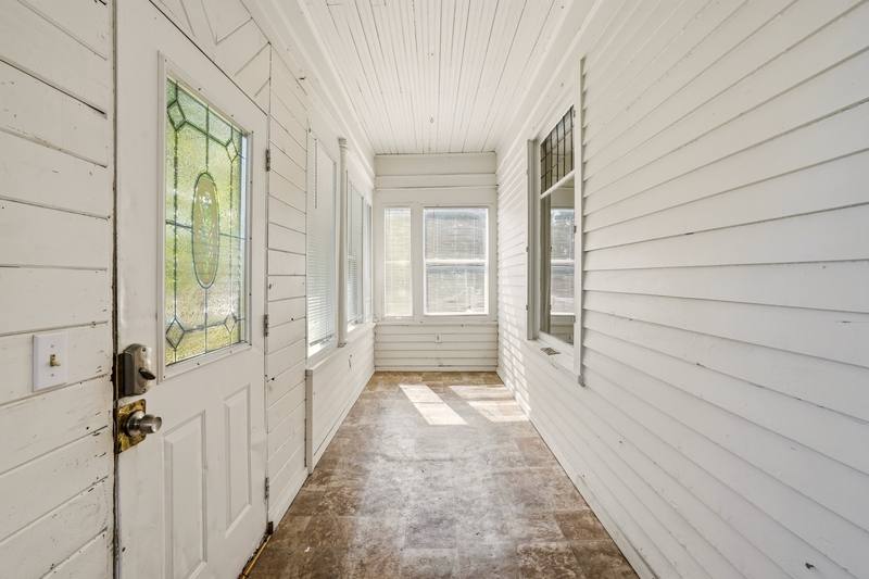 House for rent at 1011 E Augusta Ave, Spokane, WA 99207
