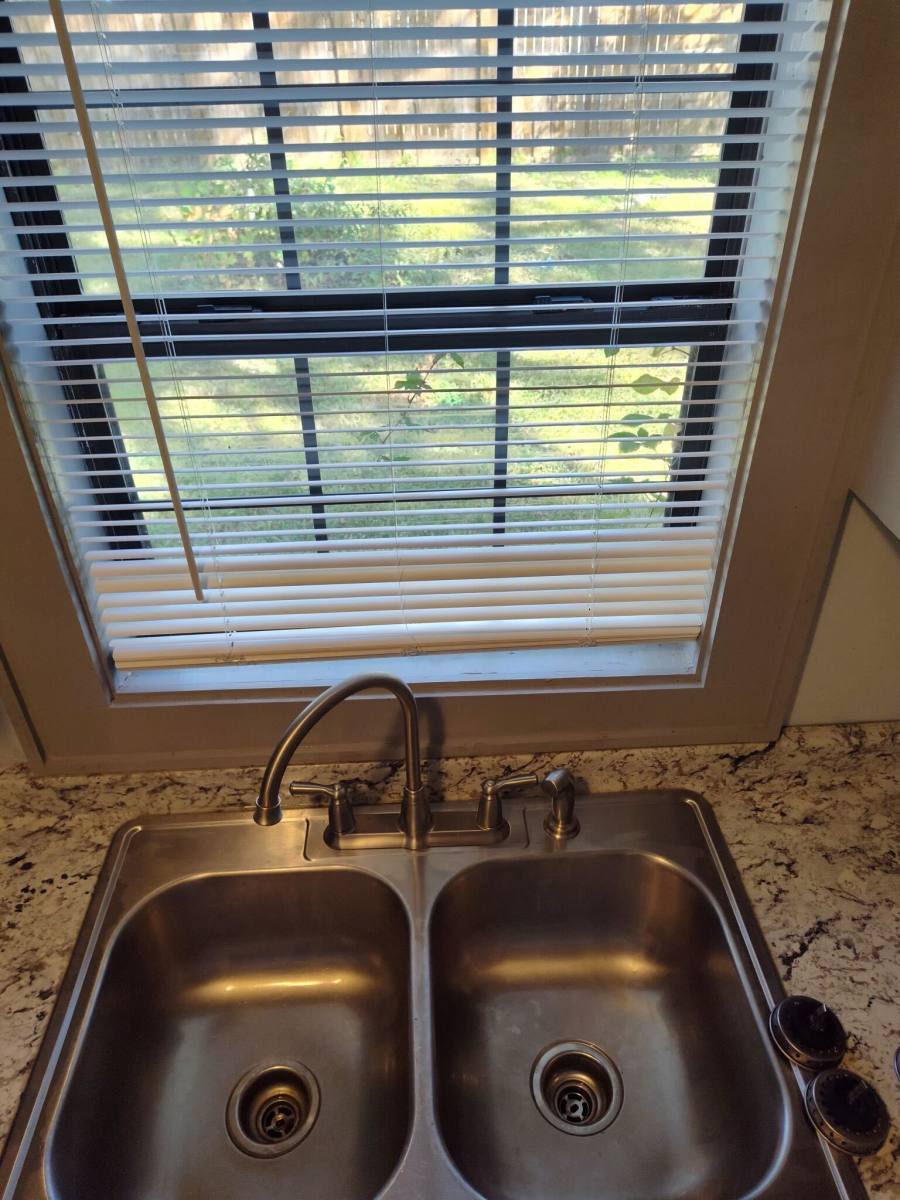 House for rent at 624 Avalon Dr, Jackson, MS 39206