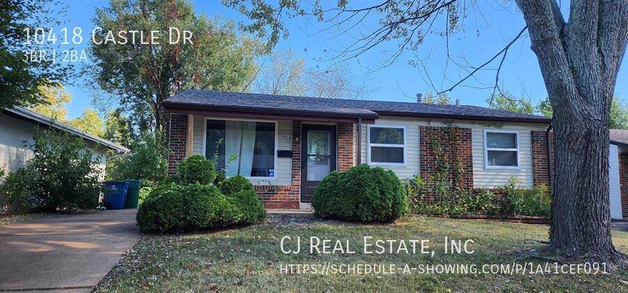 House for rent at 10418 Castle Dr, Saint Louis, MO 63136