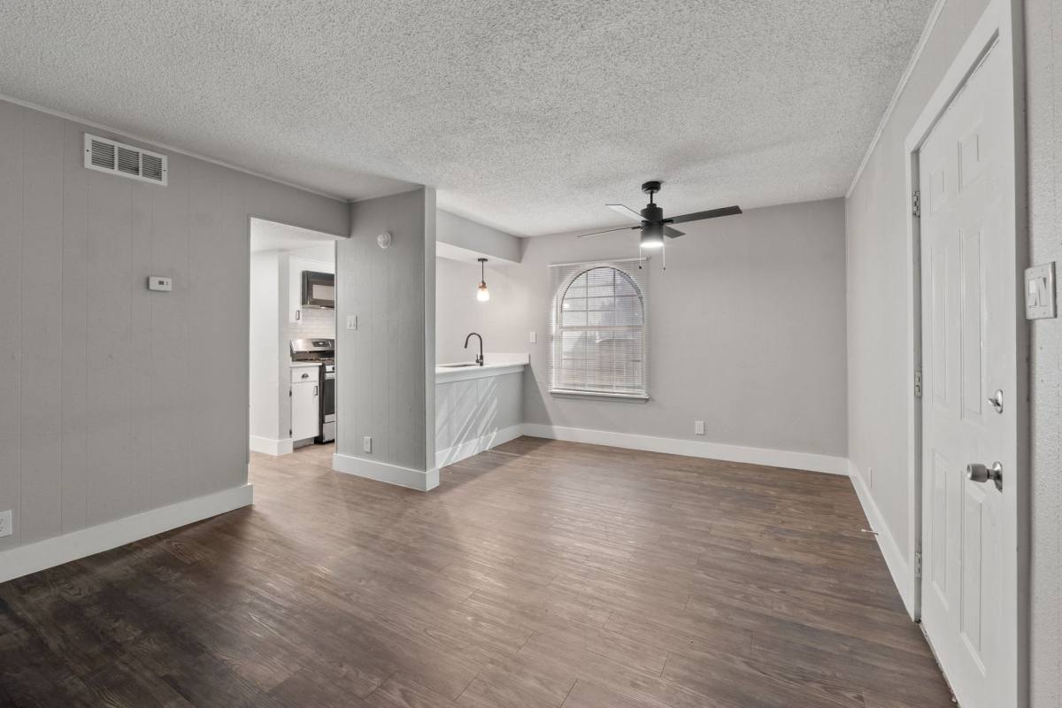 Apartment for rent at 1220 W Anderson Lane, Austin, TX 78757