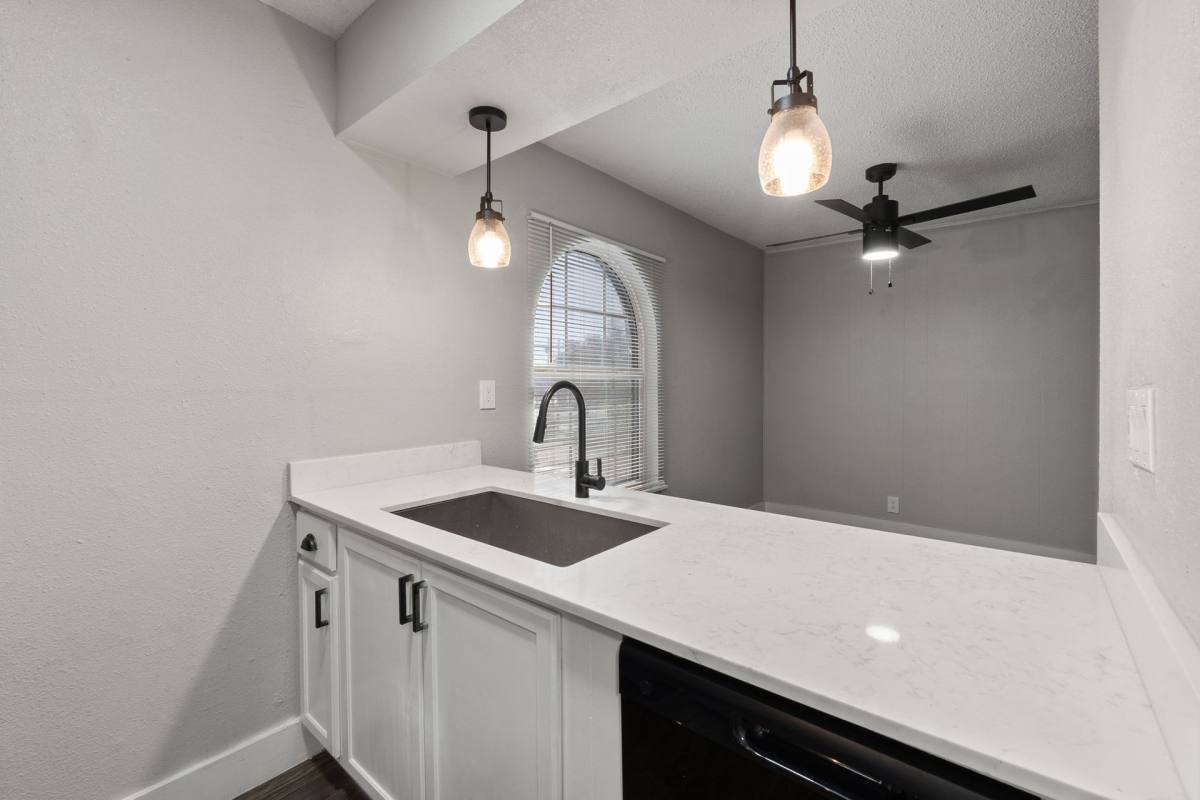 Apartment for rent at 1220 W Anderson Lane, Austin, TX 78757