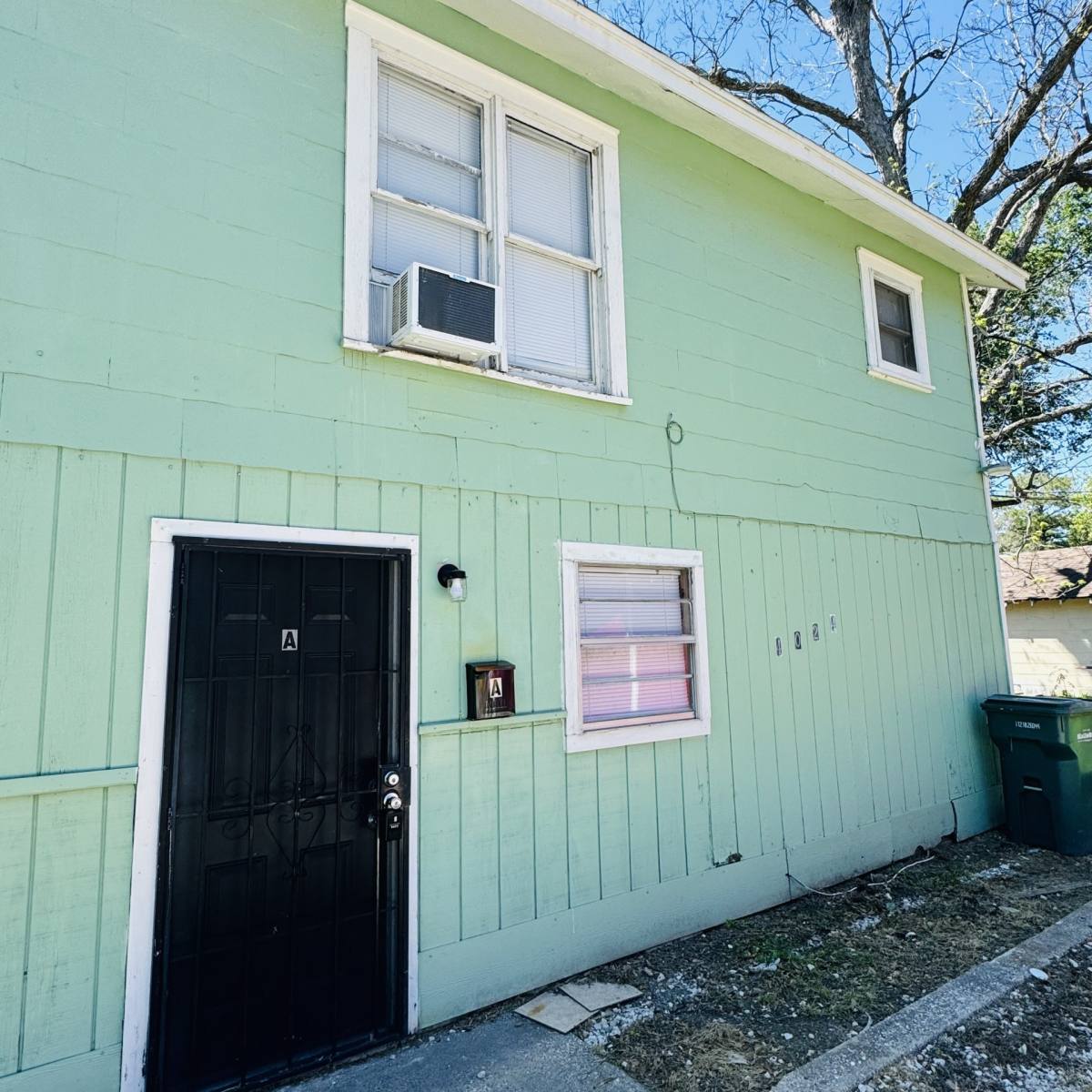 Apartment for rent at 4024 Howard St #B, Beaumont, TX 77705