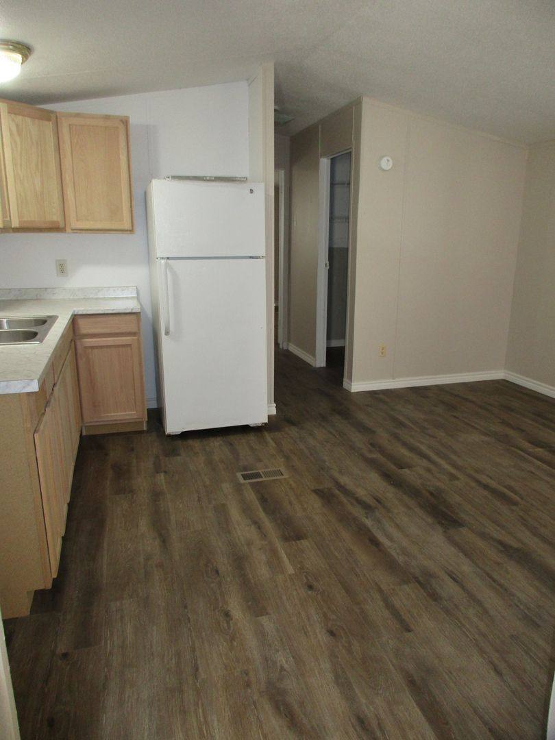 House for rent at 916 Iroquois Dr, Burnet, TX 78611