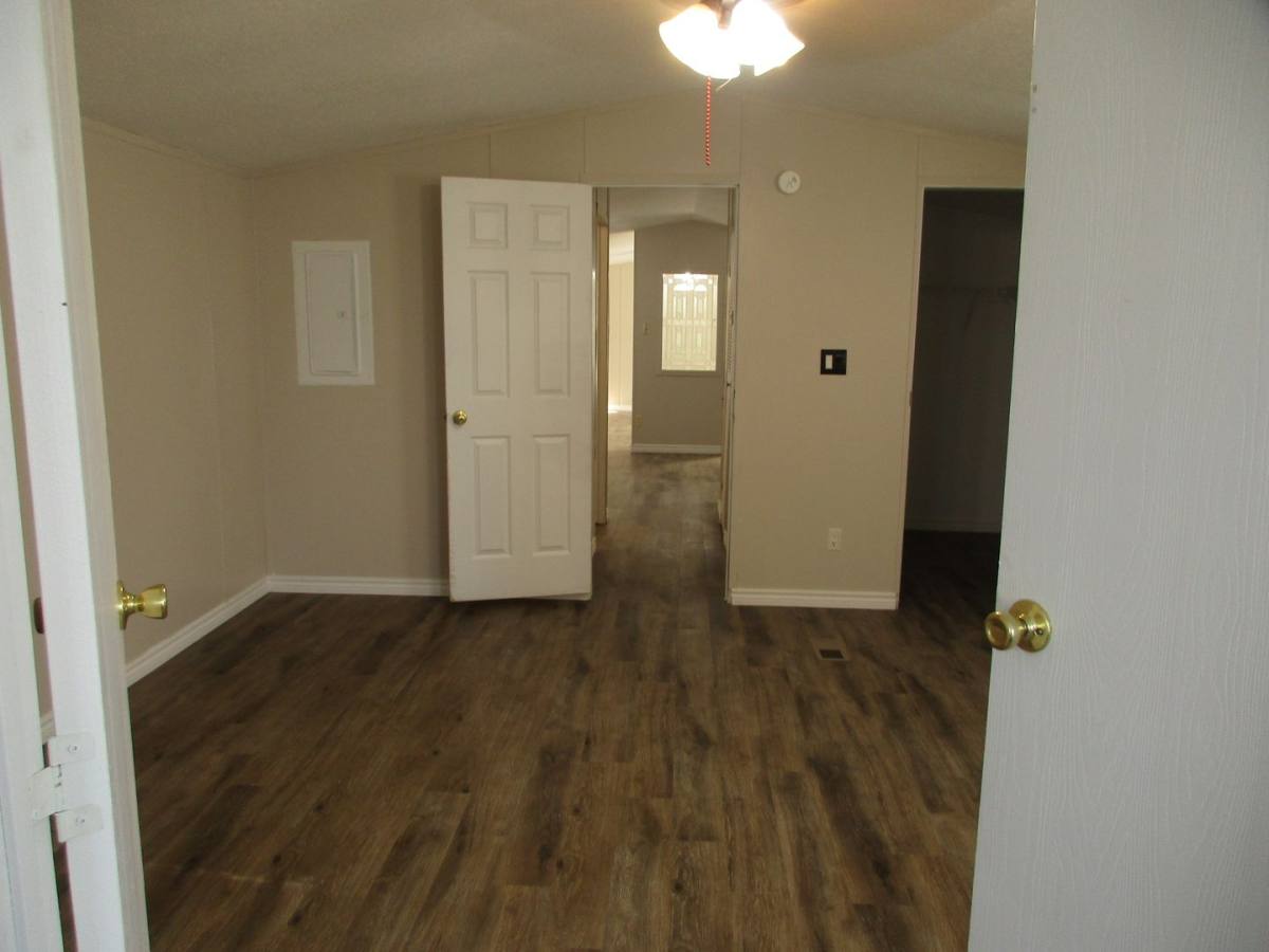 House for rent at 916 Iroquois Dr, Burnet, TX 78611