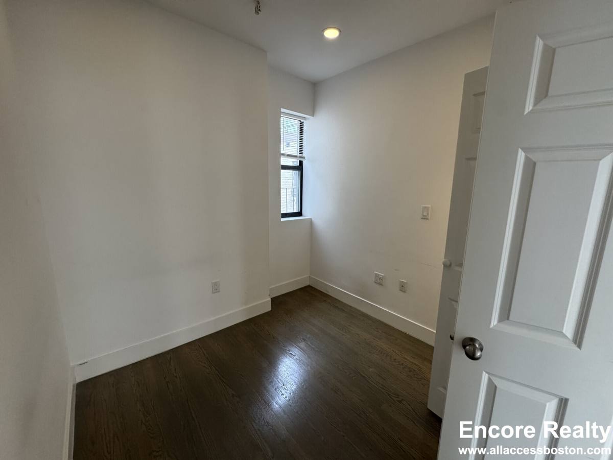 Apartment for rent at 11 Peterborough St #26, Boston, MA 02215