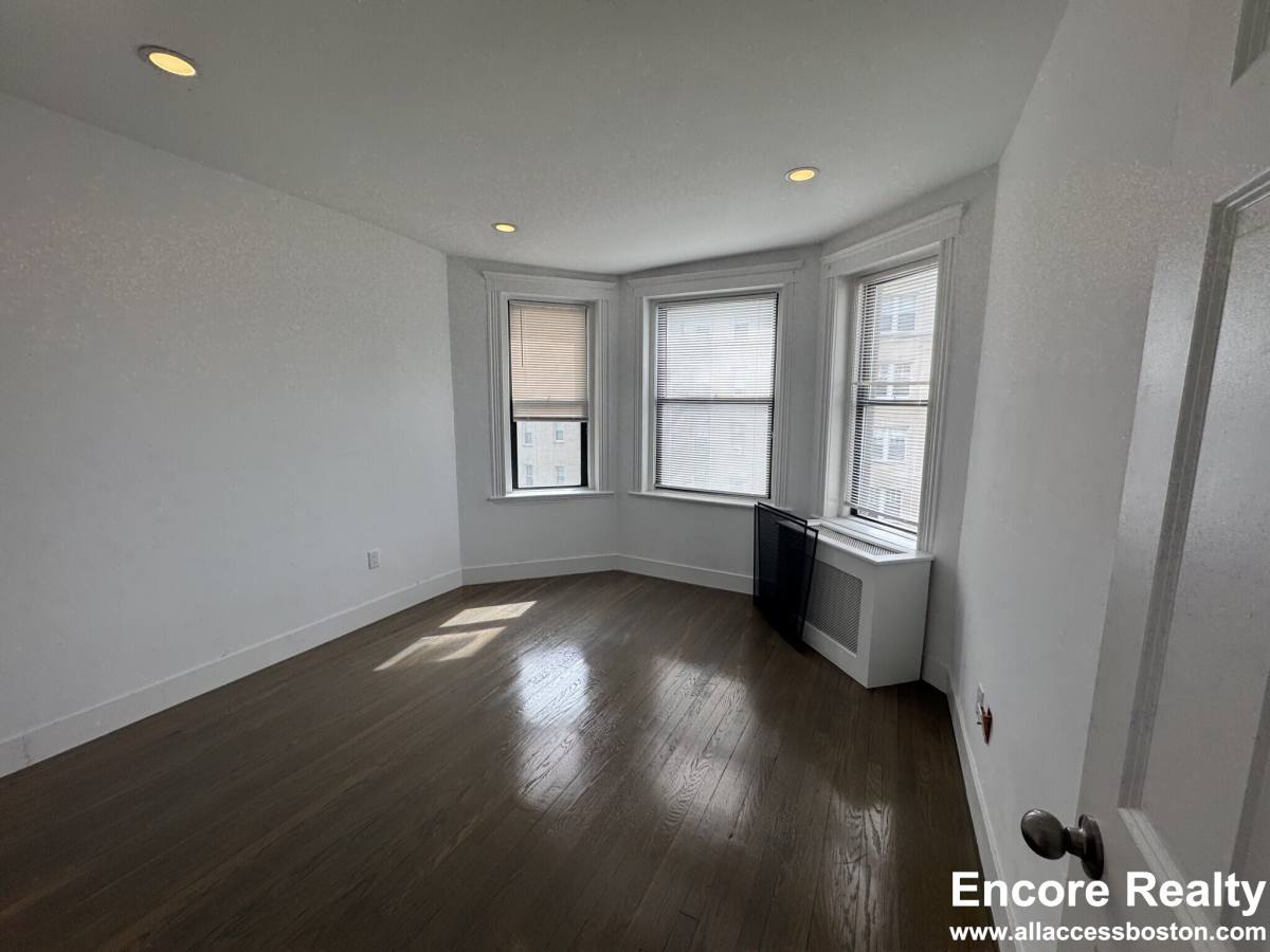 Apartment for rent at 11 Peterborough St #26, Boston, MA 02215
