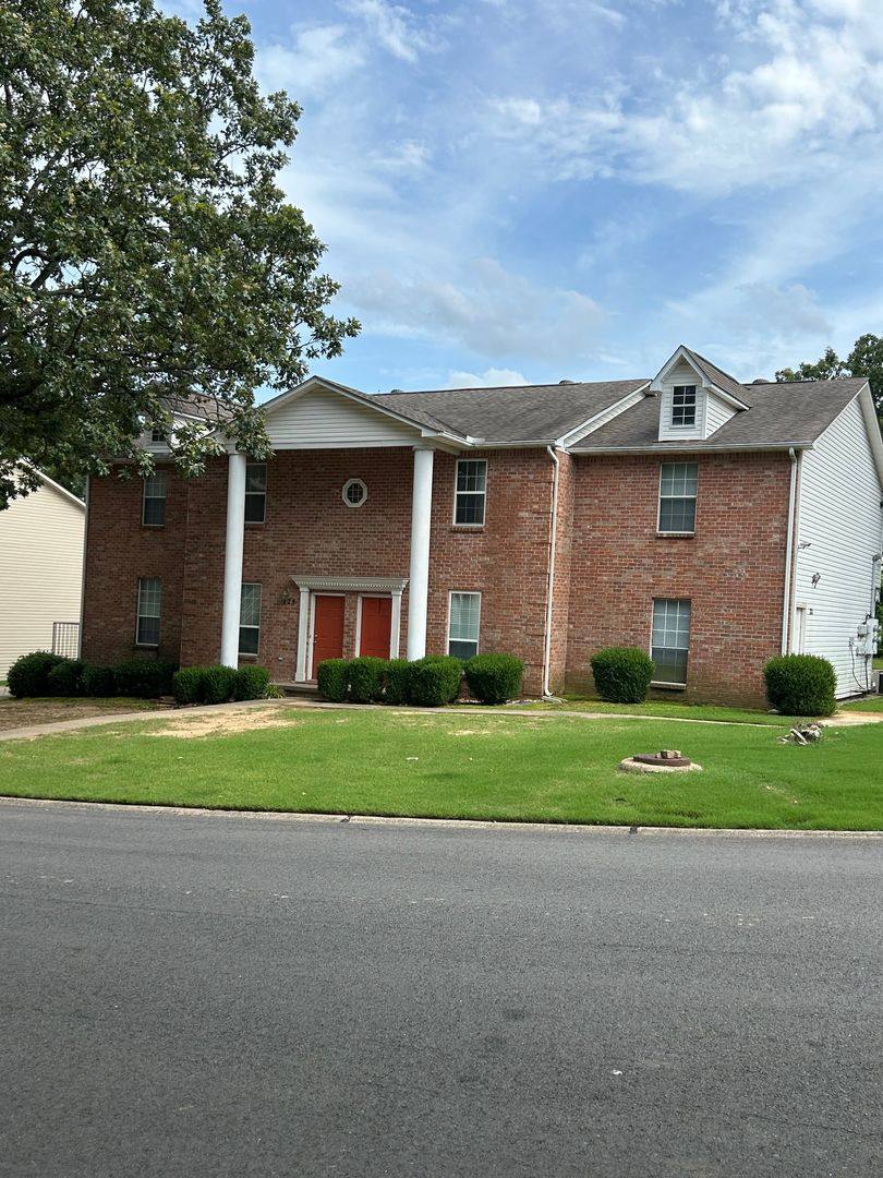 Townhouse for rent at 250 Apple Valley Dr, Sherwood, AR 72120