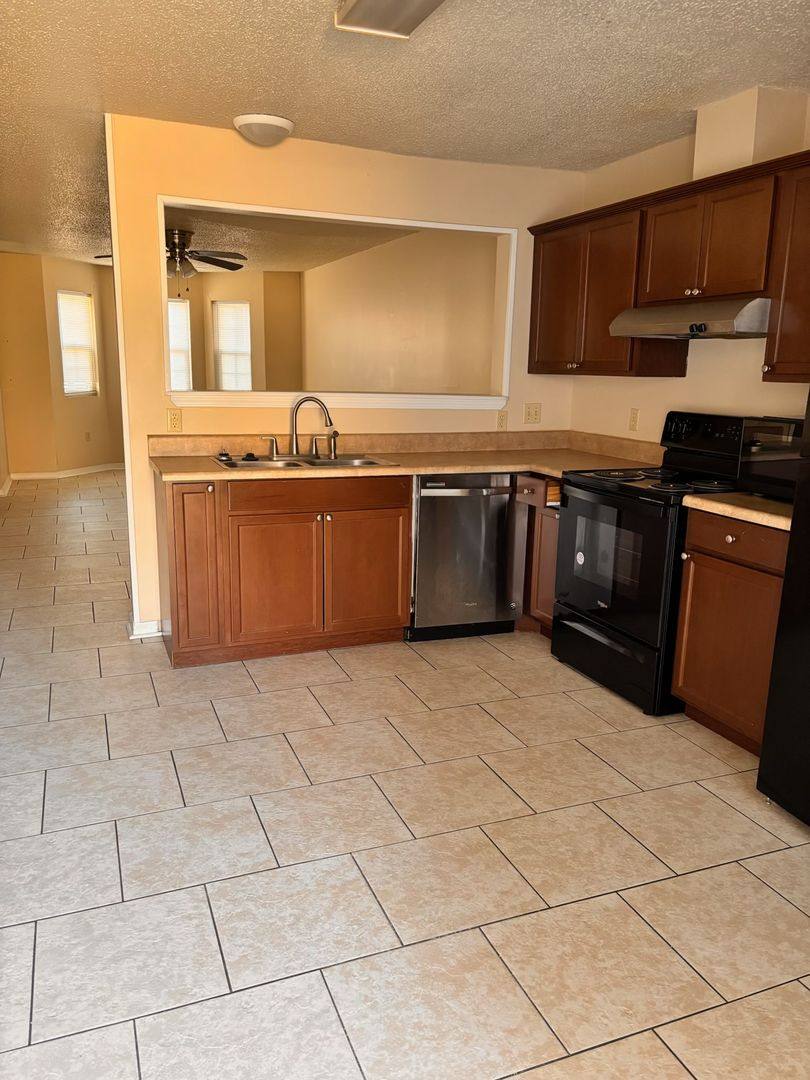 Townhouse for rent at 250 Apple Valley Dr, Sherwood, AR 72120