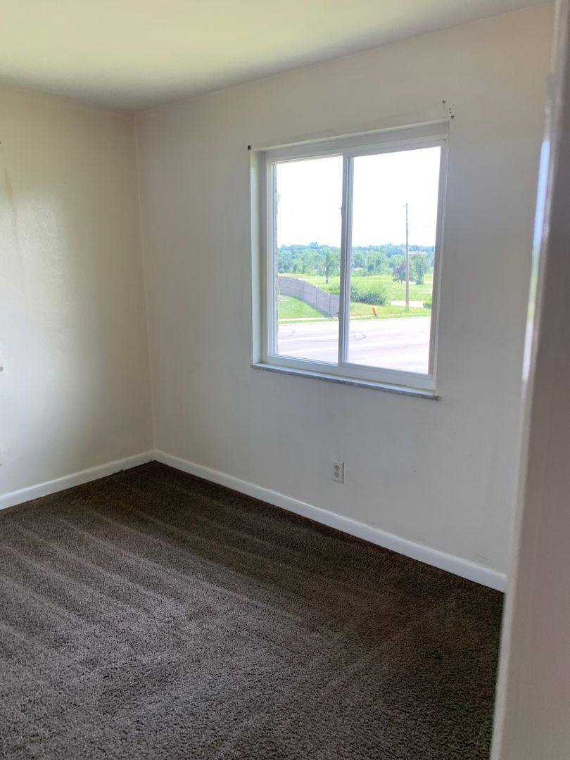 Apartment for rent at 4399 Riverside, Dayton, OH 45405