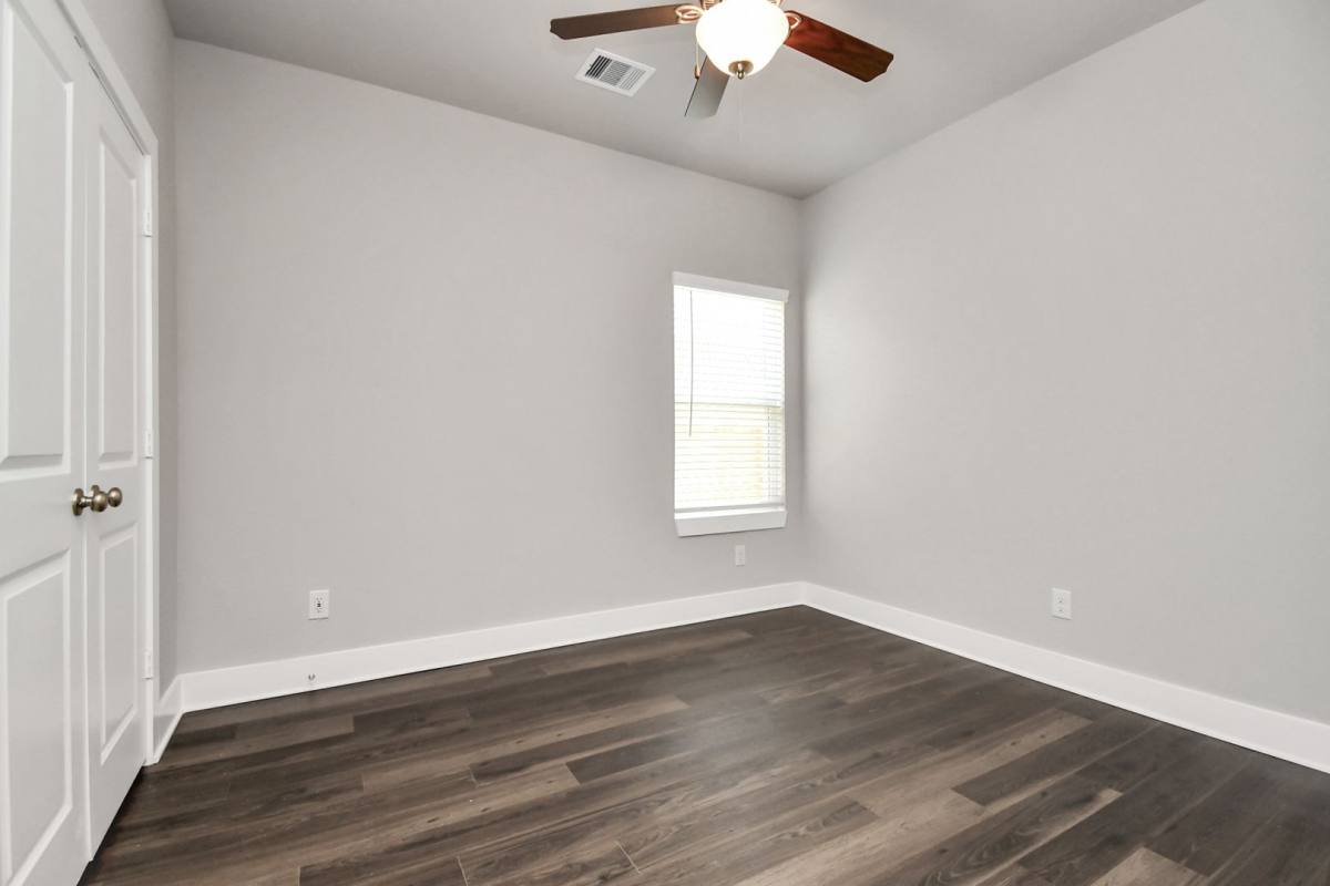 House for rent at 10538 Wildflower View Dr, Rosharon, TX 77583