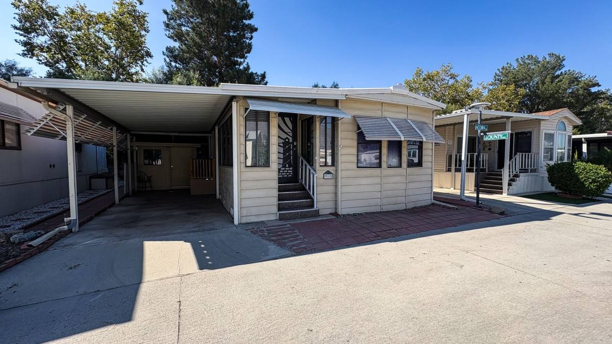 Apartment for rent at 918 Acorn Dr, San Jacinto, CA 92583