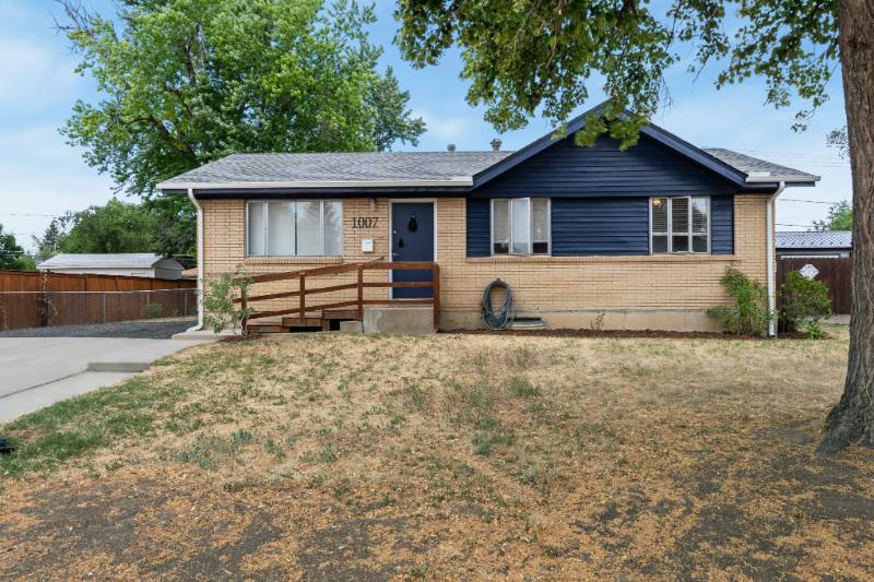 House for rent at 1007 Redwood Dr, Loveland, CO 80538