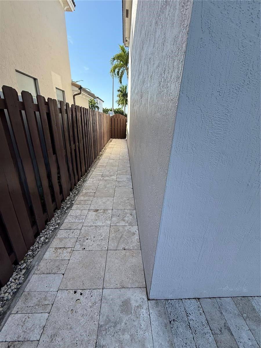 House for rent at 1535 SW 145th Ave, Hollywood, FL 33027