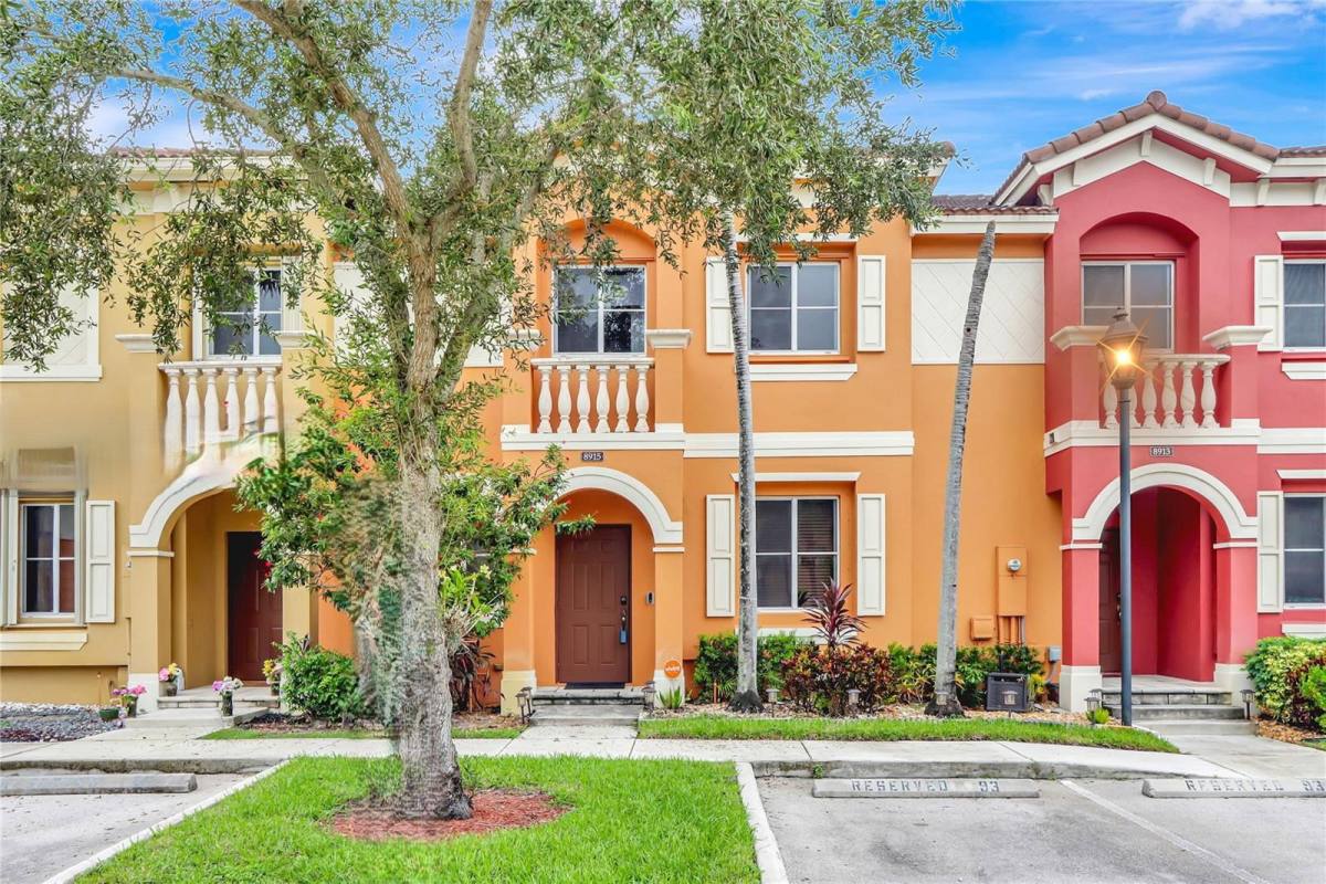Townhouse for rent at 8915 SW 18th St, Hollywood, FL 33025
