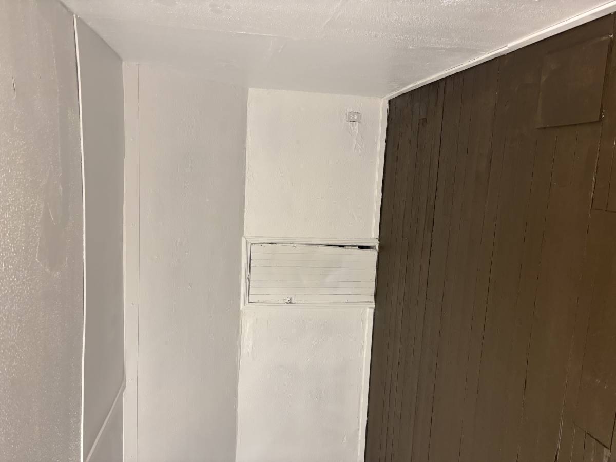 Apartment for rent at 213 N 6th St 1 2, Richmond, IN 47374
